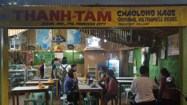 Một quán “cháo lòng Việt Nam" ở Puerto Princesa